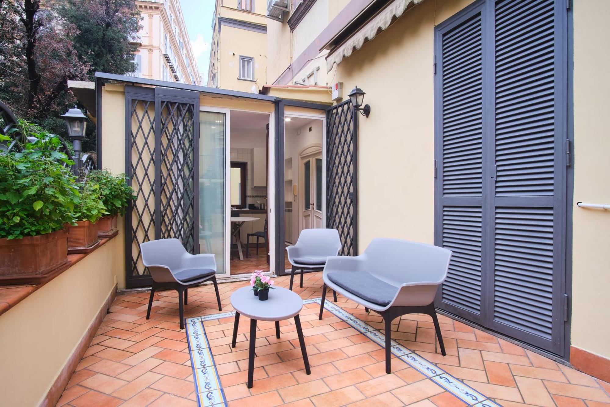 Pink Star Napoli Luxury Apartment Bagian luar foto